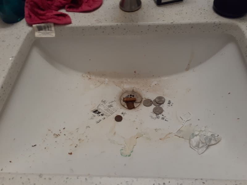 Sink Needing to be Cleaned in Volusia County, FL and Seminole County, FL | Yanivet Cleaning Services
